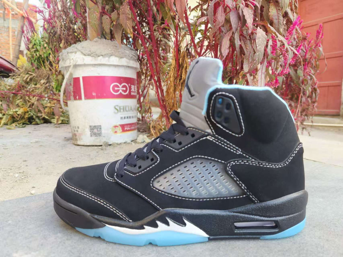 Air Jordan 5 Retro 'Black University Blue' DD0587-008