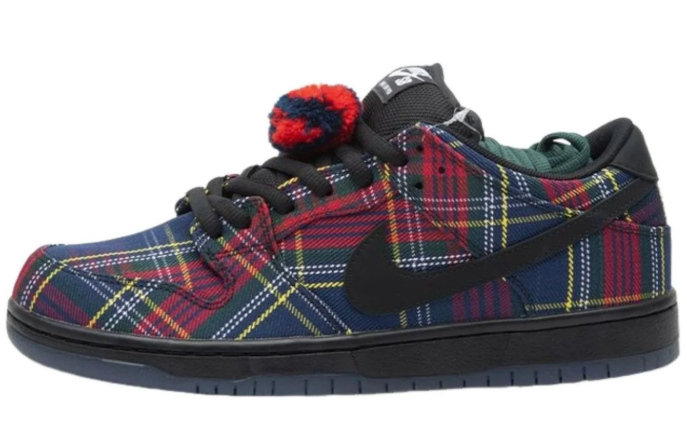 Nike x Nardwuar SB Dunk Low “Tartan” II1493-600