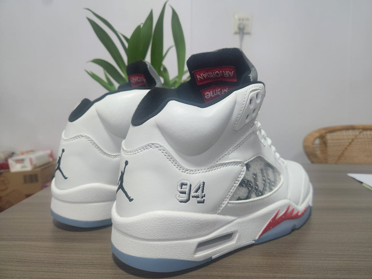 Air Jordan 5 Retro x Supreme 'White'