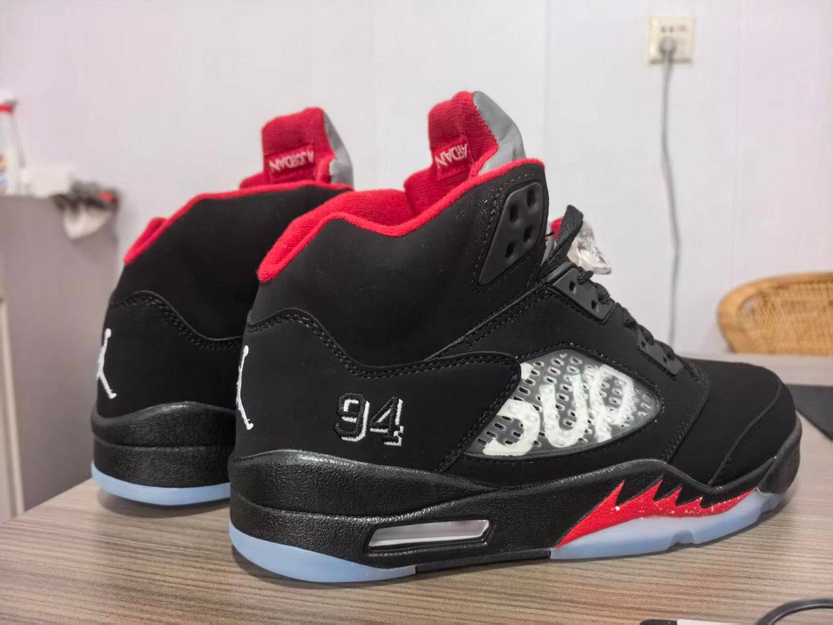 Air Jordan 5 Retro x Supreme 'Black'