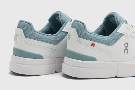 On Men’s The Roger Advantage White / Midnight