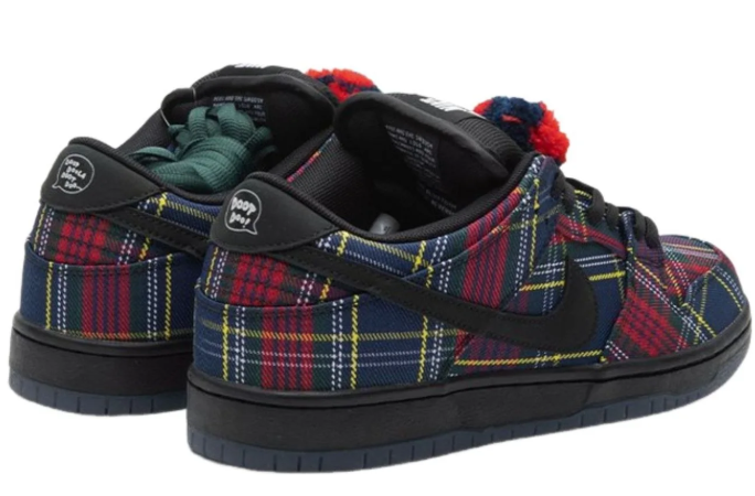 Nike x Nardwuar SB Dunk Low “Tartan” II1493-600