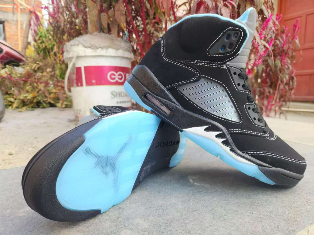 Air Jordan 5 Retro 'Black University Blue' DD0587-008
