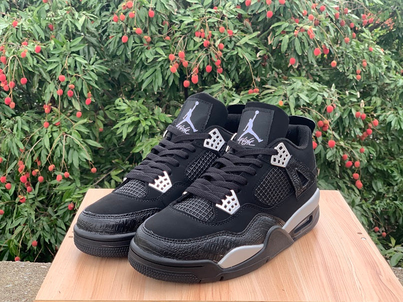 Air Jordan 4 Retro SE "Black Canvas"