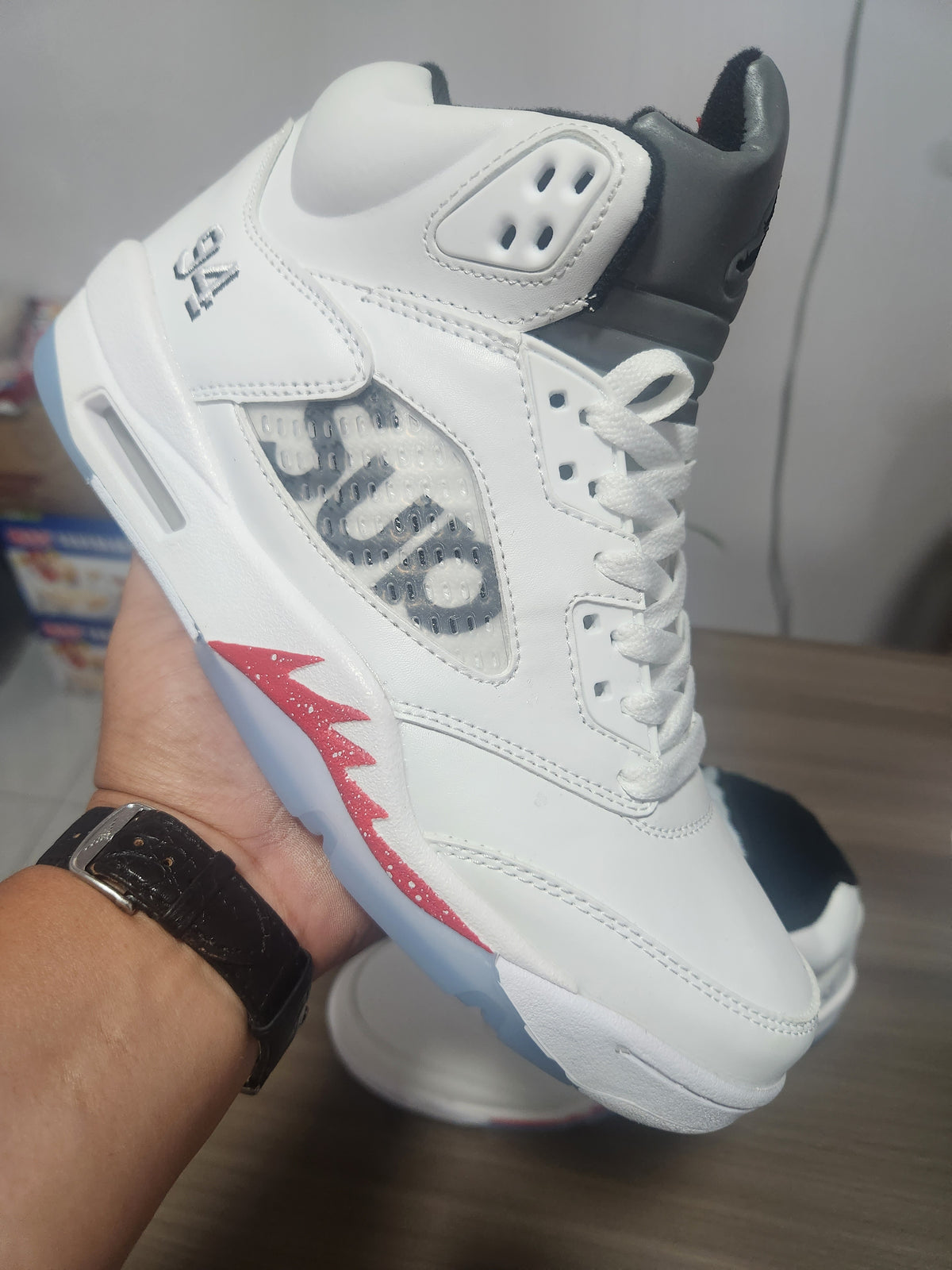 Air Jordan 5 Retro x Supreme 'White'
