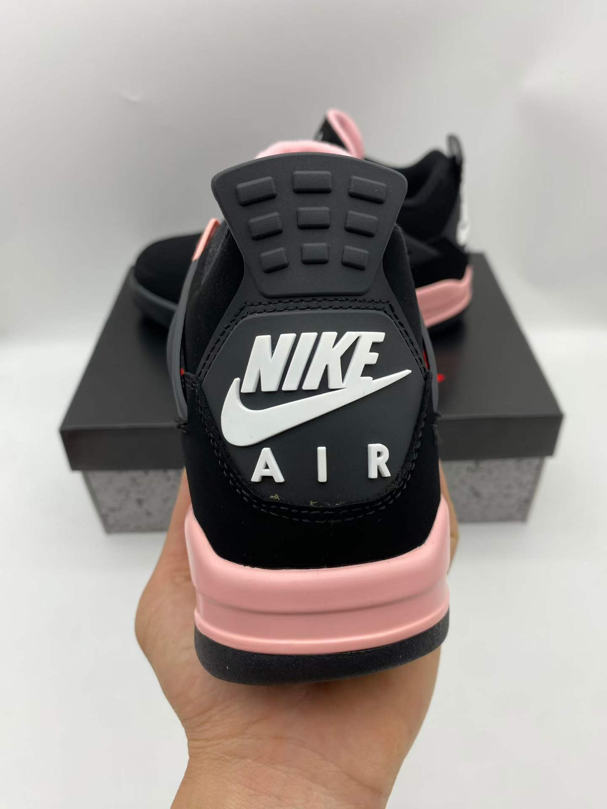 Air Jordan 4 Retro "Rust Pink Thunder" (2026) [HV0823-001]